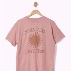 $12 Pura Vida Live Free T Shirt
